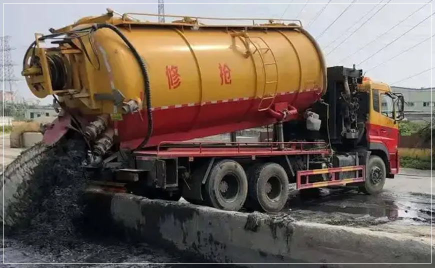 昭苏沉淀池清理案例
